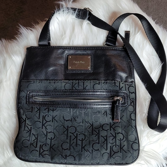 Calvin Klein crossbody purse